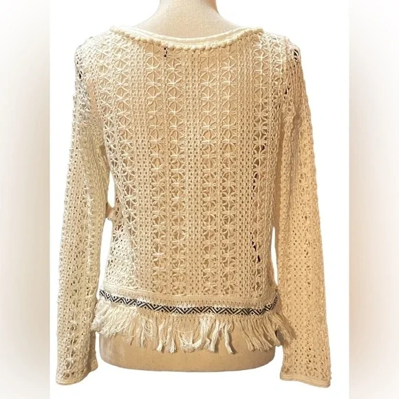 ANTHRO | Akemi + Kin Crop Sweater - Picture 3 of 6